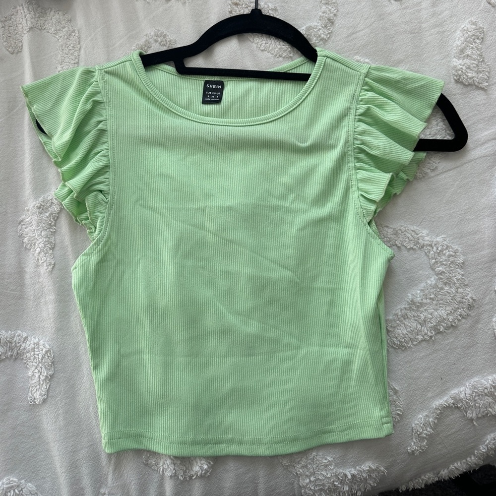 ribbed flutter sleeve top